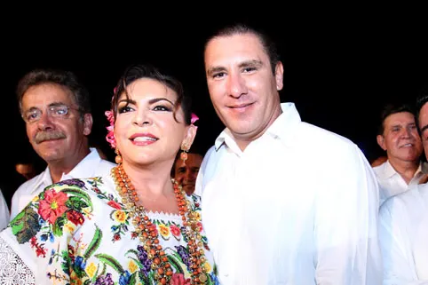 Asiste RMV a V informe de gobernadora de Yucatán