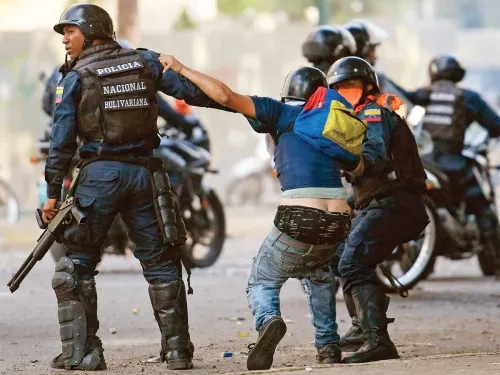 Movilizaciones en Venezuela; miden fuerzas en la calle