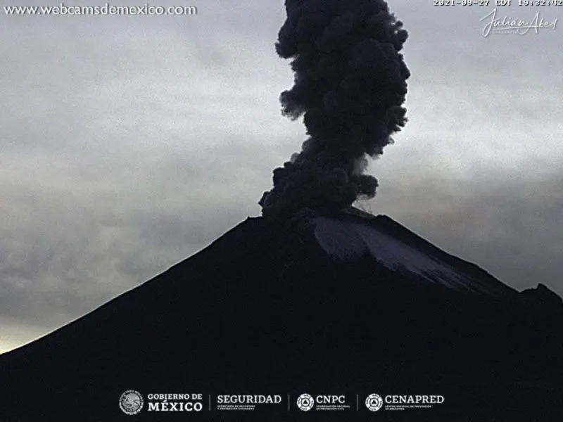 Popocatépetl registra nueva explosión; fumarola alcanza 1.5 km de altura