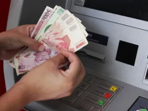 Emiten lista de salarios en el país