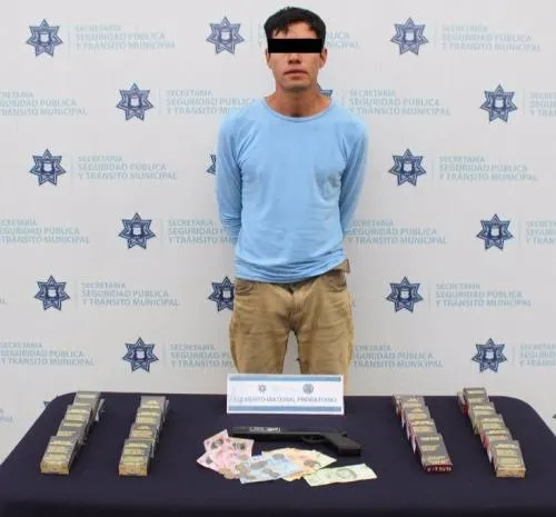 Aseguran a un hombre por robo a una tienda Oxxo