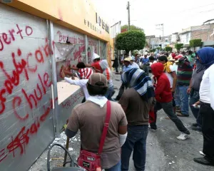 Atacan sede de PRD en Guerrero