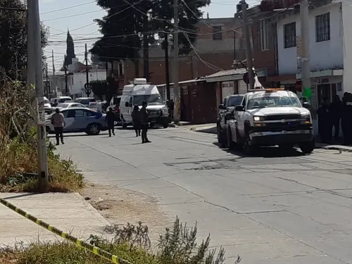 A bordo de su automóvil, ejecutan a hombre en  San Felipe Hueyotlipan
