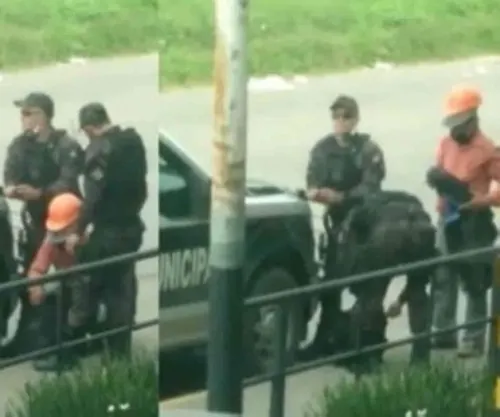 Captan a policías robando cartera y los cesan en Jalisco