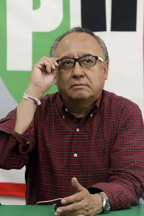 Valentín Meneses, marinista bipolar y la lengua de la discordia en el PRI