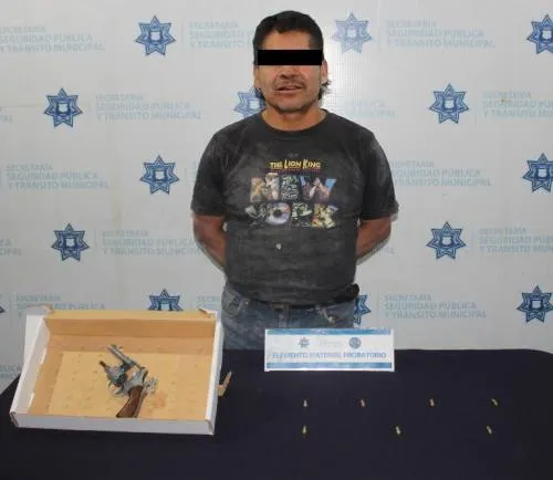 Aseguran a un varón por portación ilegal de arma de fuego en la colonia  Valle del Paraíso