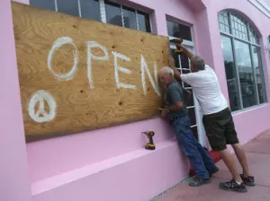 Evacuan a millón y medio de las costas de Florida por ‘Matthew’
