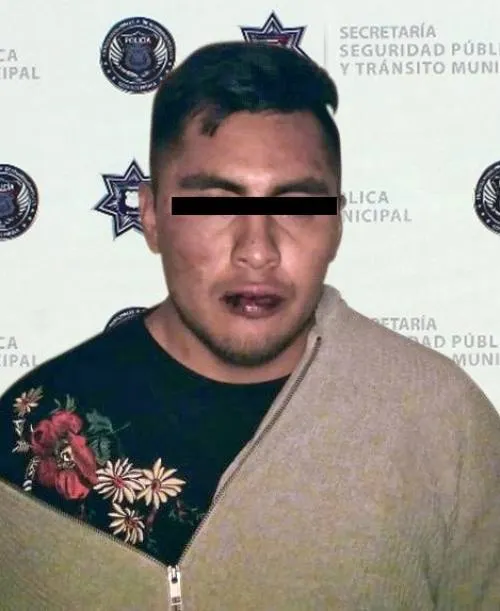 Aseguran elementos de la SSPTM a persona por robo a taxista