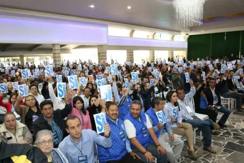 Panistas de la capital reeligen a Regordosa como presidente del CDM