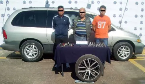 Detiene SSPTM de Puebla a tres hombres por robo de autopartes