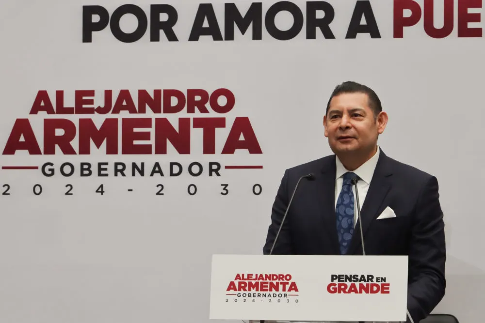 Armenta incorpora a la panista Paola Angon a su gabinete