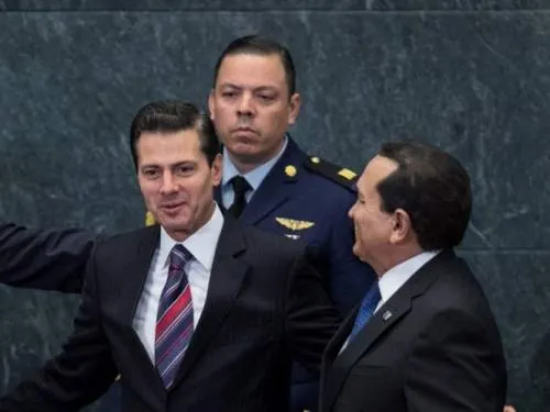 Pide Peña Nieto comparar bien propuestas de presidenciales