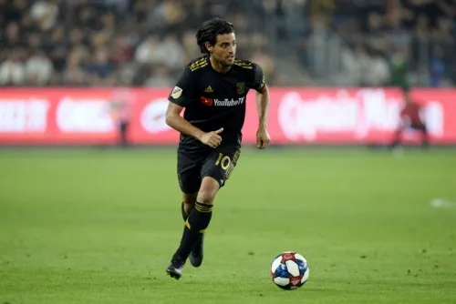 Carlos Vela fue nombrado como uno de los 11 mejores de toda la temporada en la MLS