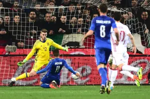 Italia vence 2-0 a España y se medirá a Alemania en cuartos de final