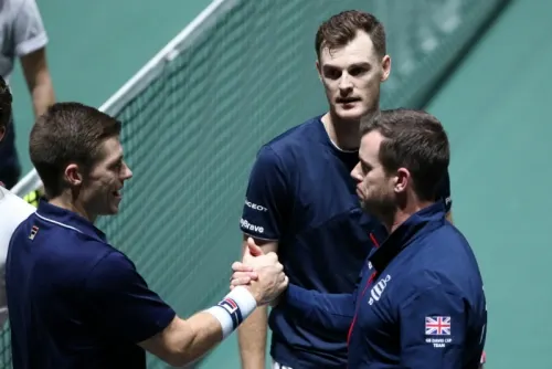 Andy Murray con Gran Bretaña gana a Holanda 2-1 en Copa Davis