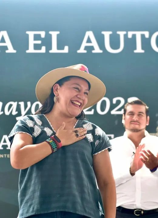 María Luisa Albores González