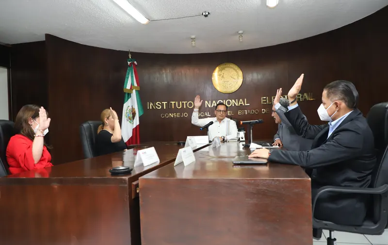 protesta titular del INE en Puebla