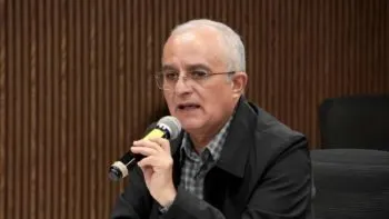El tráfico de contratos que alimentó Gustavo Gaytán