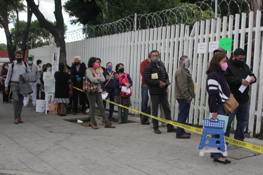 Destaca Salud concurrida jornada de vacunación para 40 años y más