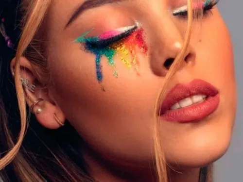Danna Paola estrena canción dedicada ‘con amor a la comunidad LGBTQ+’