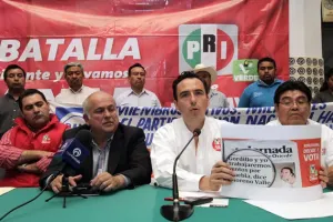 PRI denuncia retiro de espectaculares que recuerdan relación Moreno Valle-Gordillo