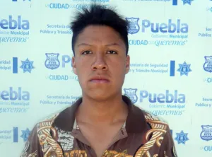 Presunto cadenero asegurado por elementos de la SSPTM