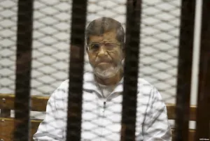 Condenan a muerte al expresidente egipcio Mohamed Mursi