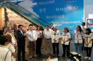Osorio supervisa Programa Paisano en el aeropuerto capitalino