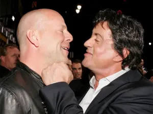 Ford, Chan y Cage entran en secuela de The Expandables; Willis se va