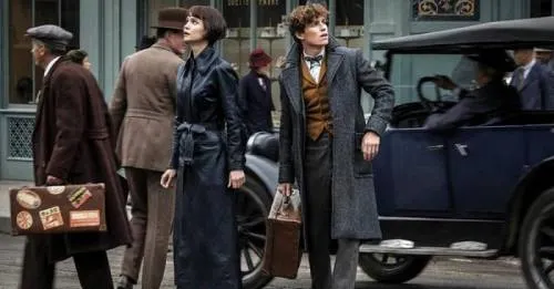 La secuela de “Fantastic Beasts” llega para hechizar los cines este fin de semana
