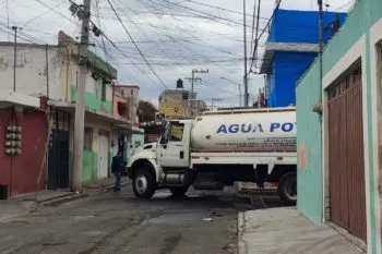 El Gobierno de Puebla comprará 100 pipas y revisa concesión para garantizar agua ante fallas del servicio