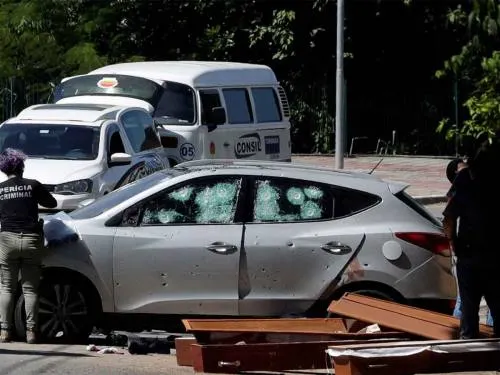 Pretendían robar dos bancos y la policía mata a 11 asaltantes