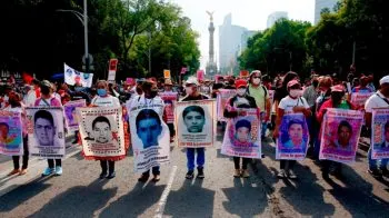 GIEI descalifica los mensajes de WhatsApp presentados como evidencia en el caso Ayotzinapa