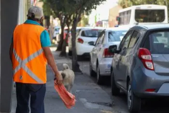 Supervisarán estacionamientos y franeleros en la Feria de Puebla tras denuncias por cobros excesivos