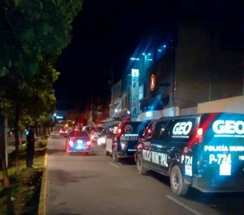 Autoridades de la fuerza de reacción inmediata mixta supervisaron bares en Puebla capital