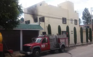 Bomberos controlan incendio en Valle Dorado