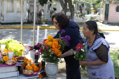 Autoridades municipales decidirán si abren los camposantos para las Festividades de Muertos
