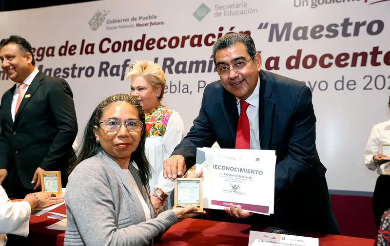 cespedes-peregrina-dia-del-maestro