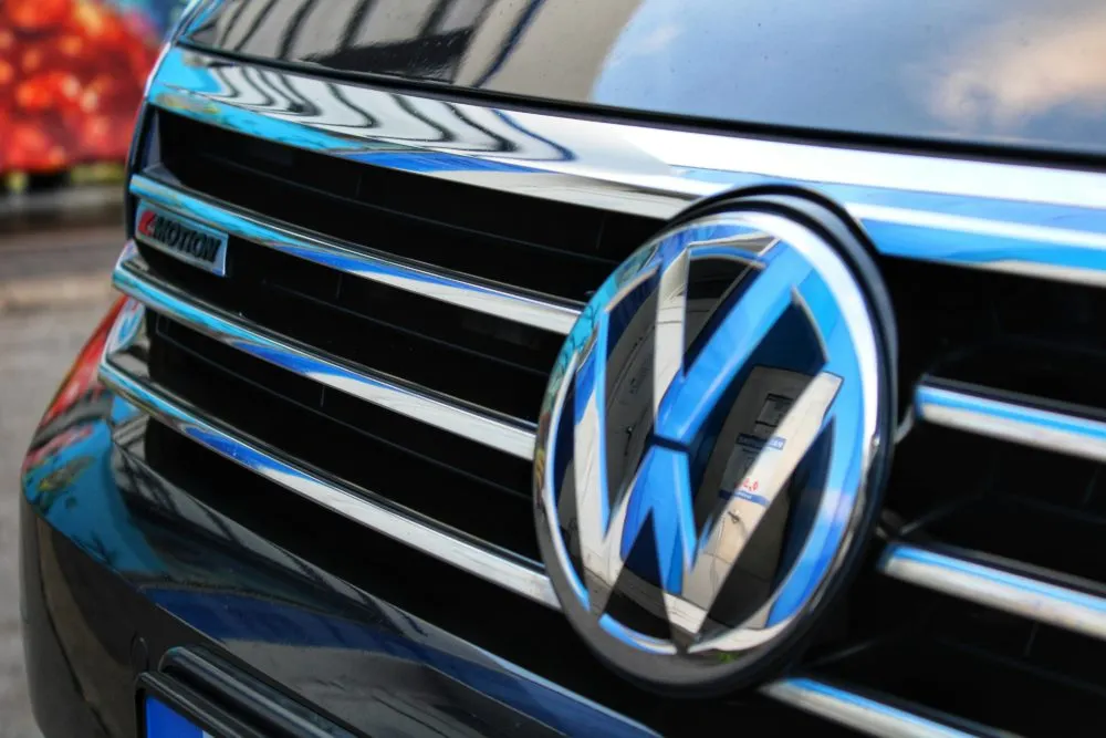 Profeco emite llamados a revisión para vehículos BMW, Volkswagen y Seat por fallas que pueden afectar la seguridad