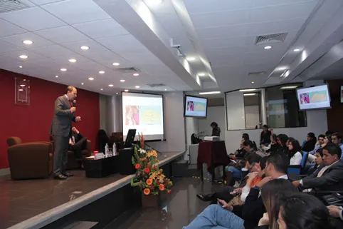 Manzanilla clausuró congreso en la UPAEP