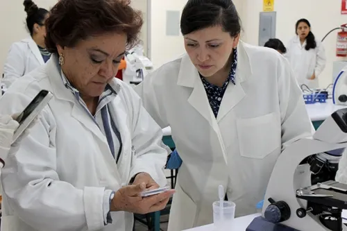 Investigadores BUAP buscan mejorar técnicas de reproducción asistida