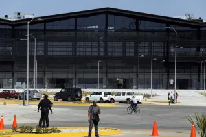 Contratarán más policías para resguardar Ciudad Modelo Audi