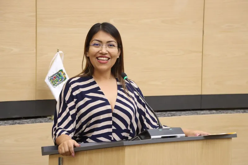leonela-jazmin-martinez-ayala