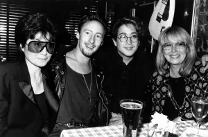 Fallece Cynthia Powell, primera esposa de John Lennon