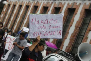 CNTE Puebla marcha contra represión federal en Oaxaca