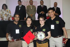 Alumnos Ibero obtienen primer lugar en VIII Maratón Regional de Anfeca