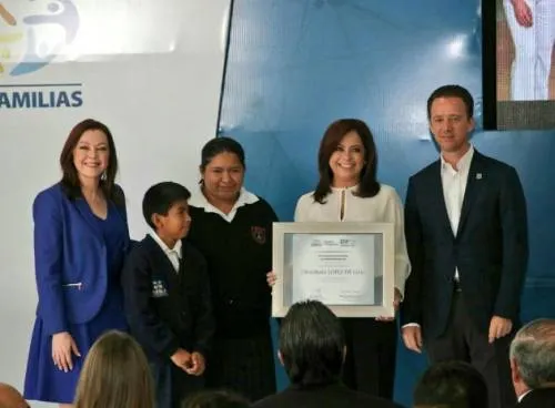Rinde informe Susy Angulo de Banck como presidenta del DIF municipal