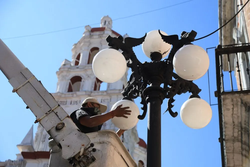 Alumbrado público, el servicio con más reportes de fallas en Puebla
