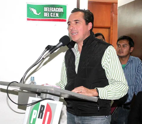 Diputados federales del PRI, le cumplen a los poblanos: Fernández del Campo