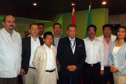 Recibe EAI medalla del 45 Aniversario de la Universidad de Camagüey